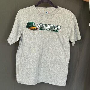 Oakland athletics tshirt - new